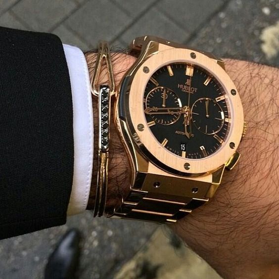اليكم تشكيلة ماركة الساعات السويسرية 903524283.jpg