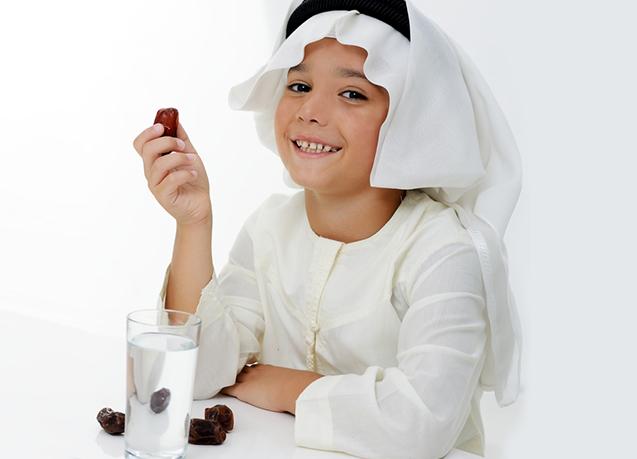 التغذية السليمة التي يحتاجها طفلك 883751435.jpg