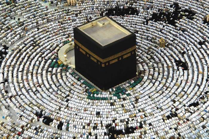 صلاة التراويح مختلف أنحاء العالم 647325713.jpg